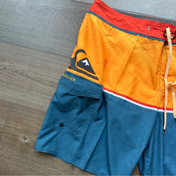 Mens Quicksilver Board Shorts Multi Color 19in Mid Length - Picture 3 of 7